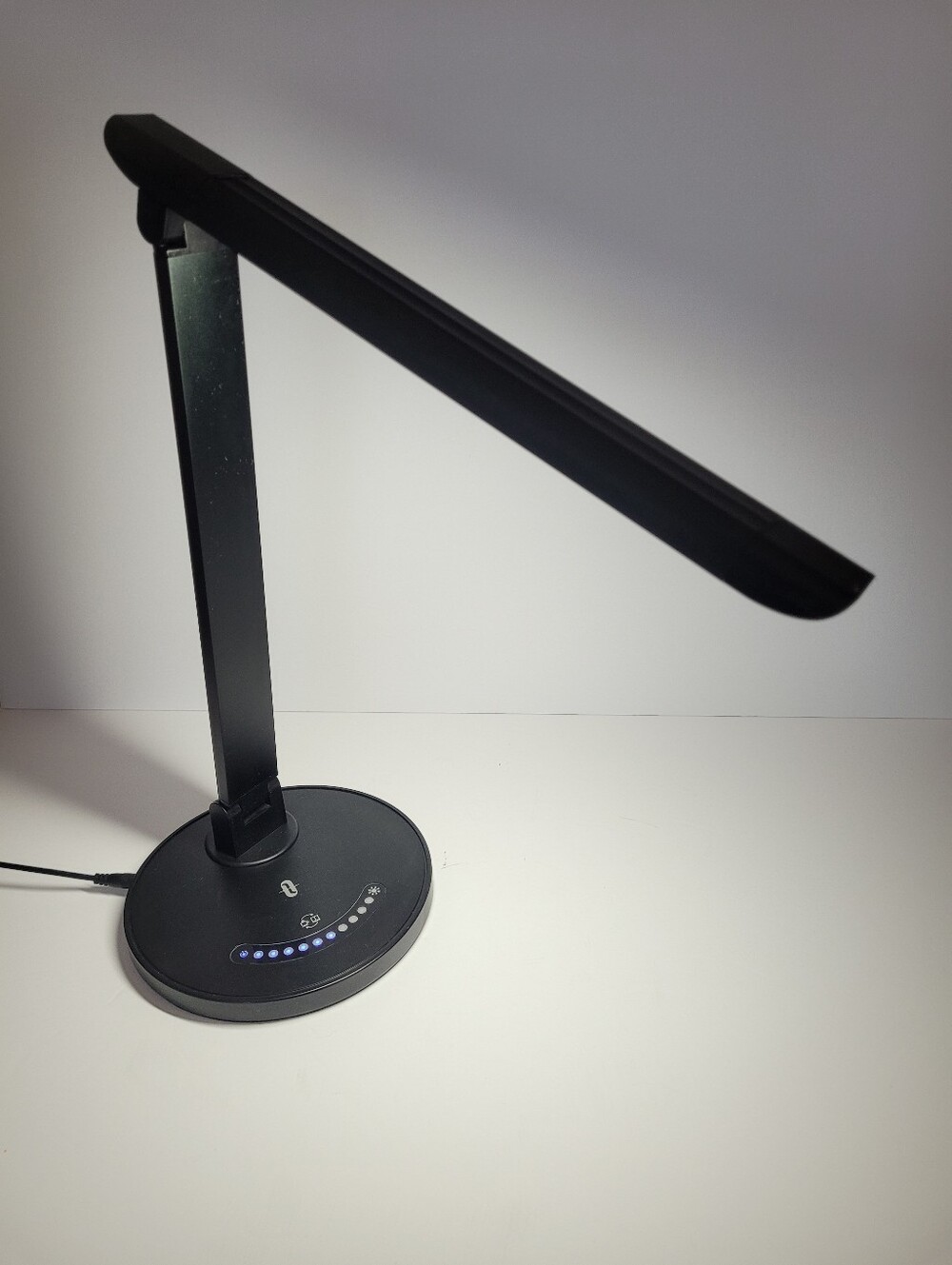 TAOTRONICS LED lamp - Picture 4 of 15